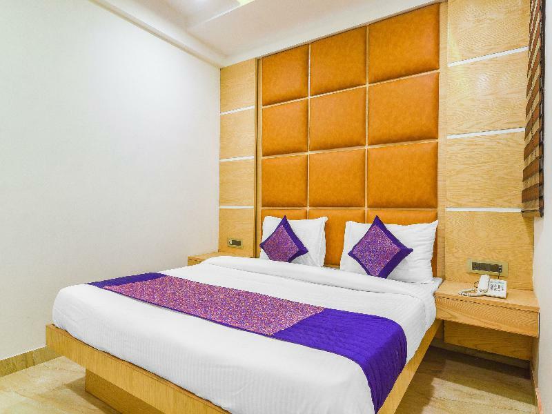 Oyo 15836 Pleasure River Front Resort Tuem Exterior foto